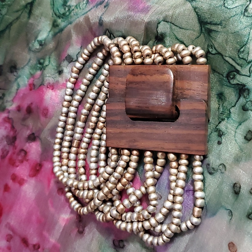 Wood buckle bracelet